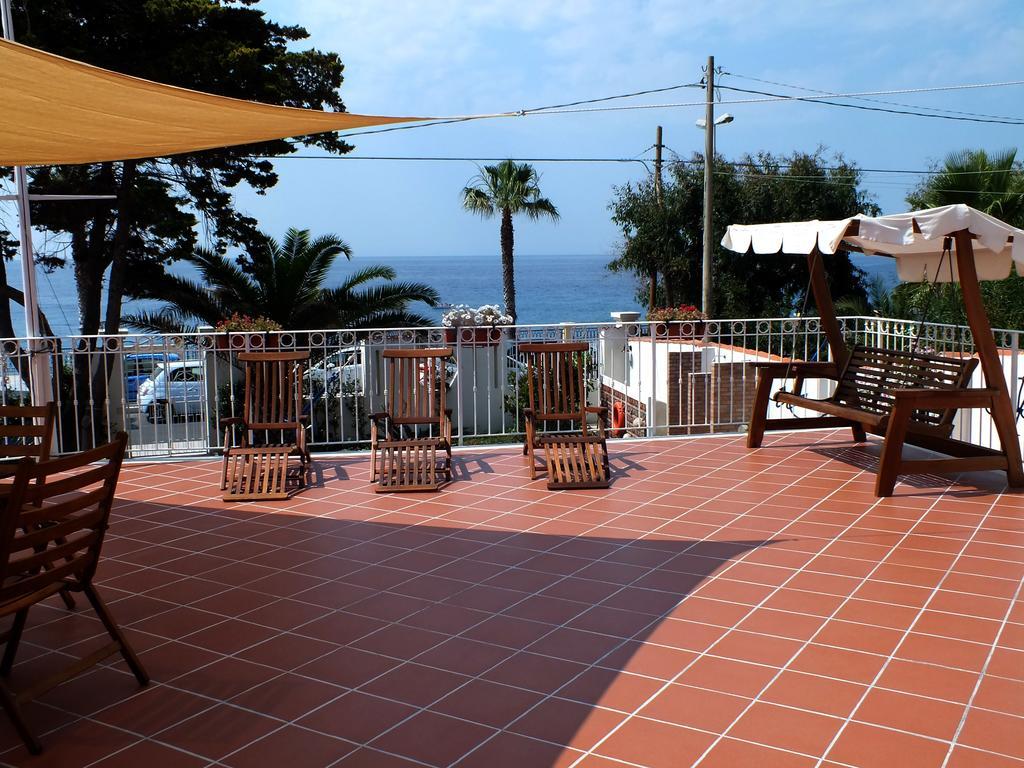 B&B Villa Sul Mare Melito Di Porto Salvo Exterior photo