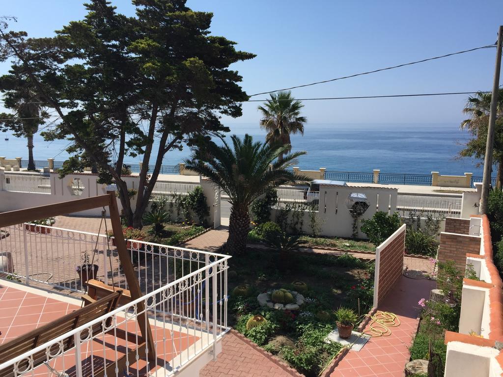 B&B Villa Sul Mare Melito Di Porto Salvo Exterior photo