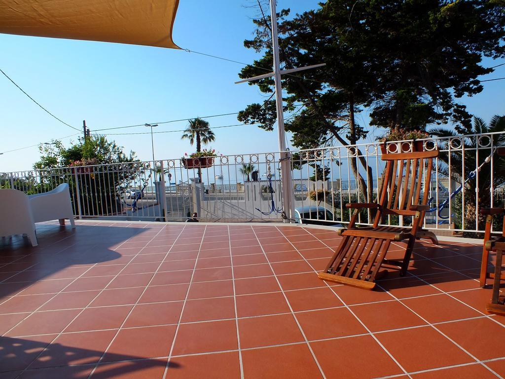 B&B Villa Sul Mare Melito Di Porto Salvo Exterior photo